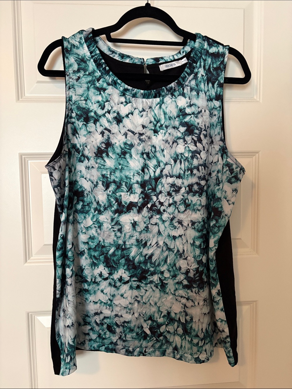 Ricki's Teal, White & Black Floral Sleeveless Shell